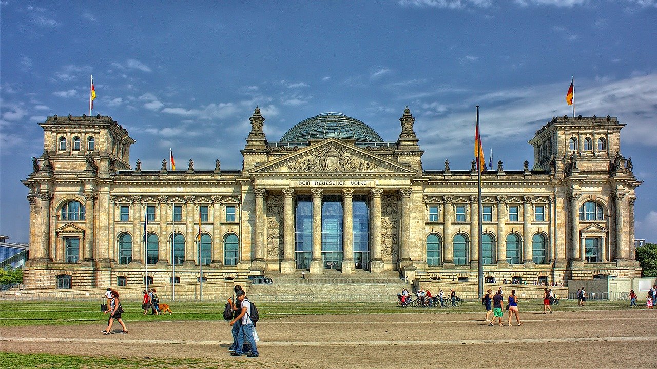 First Class Views on Tap at the Reichstag - IFlyFirstClass