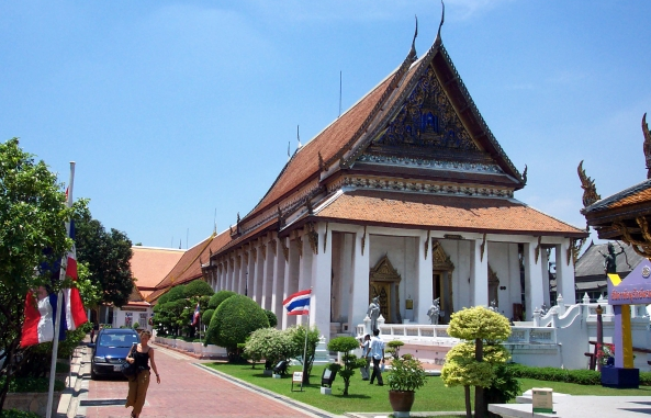 Flying through time: comfy business class seats to Bangkok and tours of Bangkok National Museum - IFlyFirstClass