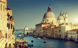 Venice is the best of your first stops in Italy with  business class flight  - IFlyFirstClass