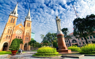 Business class deals to Ho Chi Minh City open up incredible experiences and easy local transport. - IFlyFirstClass